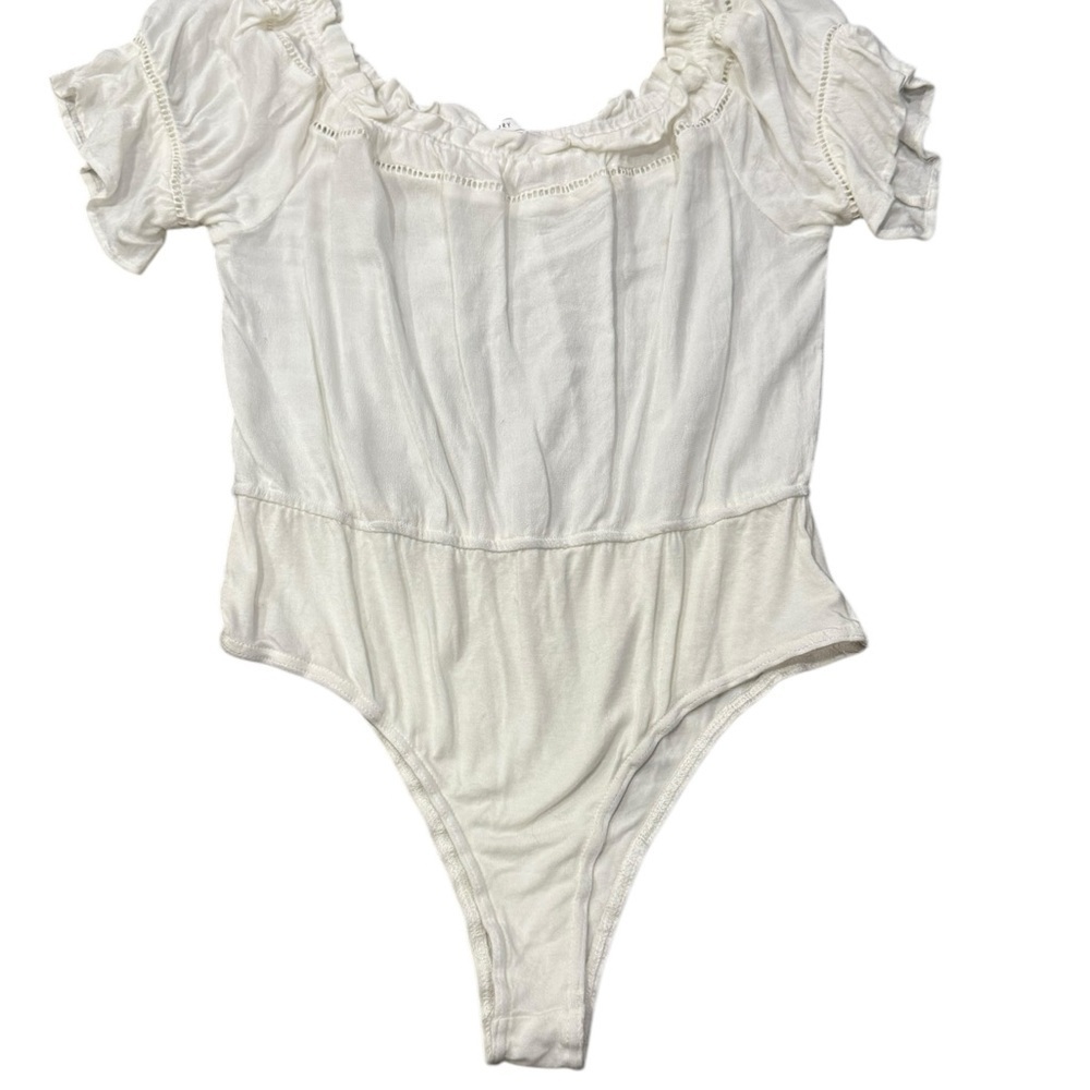 GUC White Ruffled Bodysuit Emory Park Sz Large